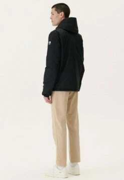 JOTT Bergen - Gewatteerde Jas - Black -JOTT Verkoop 9dc27d2ce2194c8788ba969661a762c6