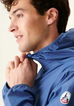 JOTT Manille - Regenjas - Bleu -JOTT Verkoop d1c237810c634782a7e531e4c31efd19